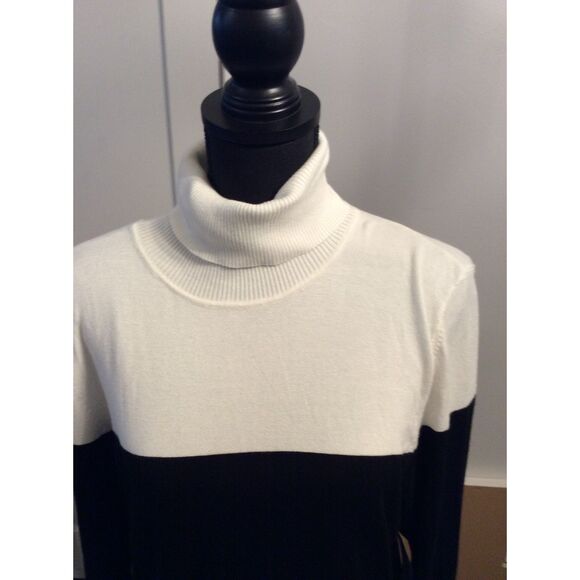 New NWT Calvin Klein Turtleneck Color Block Black white Sweater XL - Picture 2 of 6